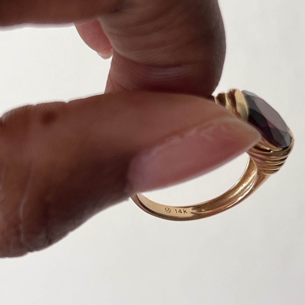 Mejuri Heirloom Ring-Garnet - Picture 3 of 8